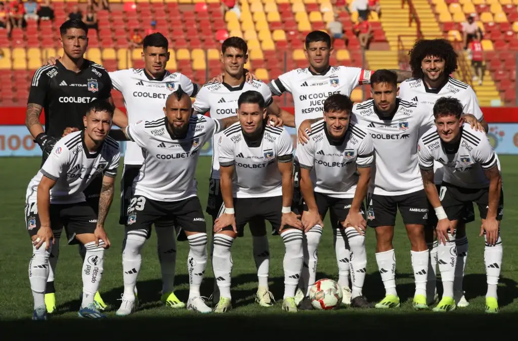 Formación de Colo-Colo ante Unión Española