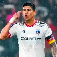 Hinchas de Colo-Colo arremeten contra Esteban Pavez por expulsión frente a Copiapó y le exigen que tome drástica medida