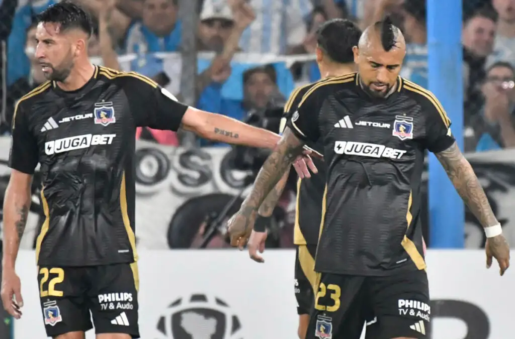 Debido al mal presente deportivo, ByN busca la salida de Jorge Almirón de Colo-Colo.