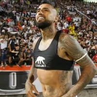 VIDEO: La burla de Arturo Vidal a la U que provocó la risa de los hinchas albos previo al Superclásico