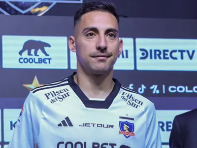 Fuerte y claro: Javier Correa se desmarca tajantemente de ex delantero de Colo-Colo
