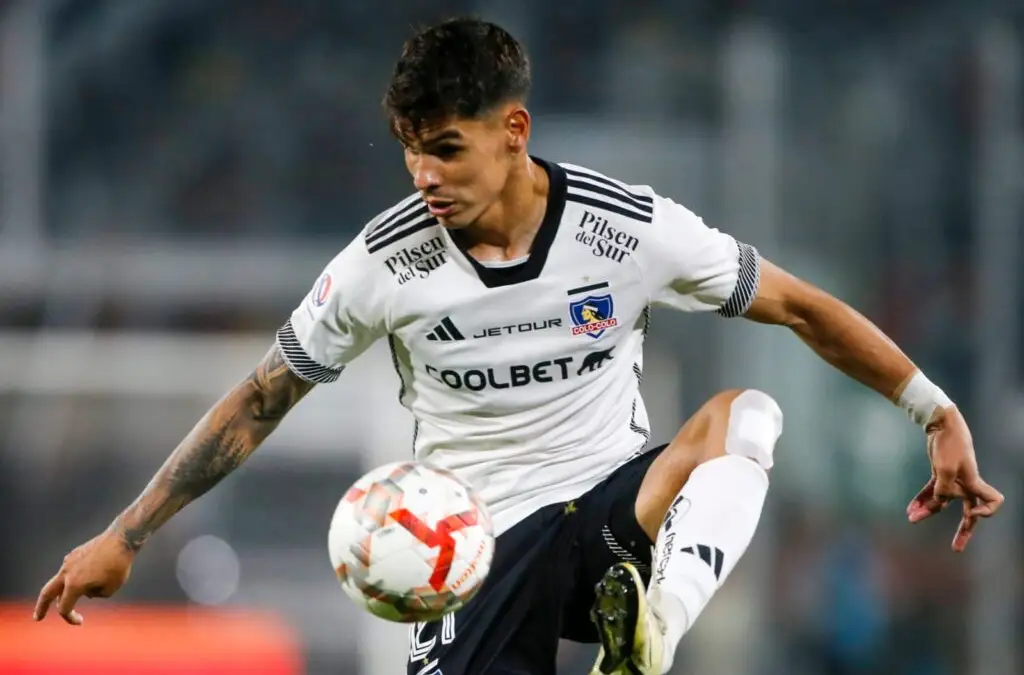 Erick Wiemberg jugando por Colo-Colo.