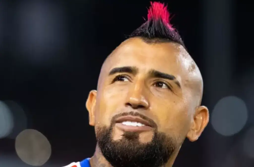 Arturo Vidal se convertirá en el primer refuerzo de Colo-Colo para 2024.