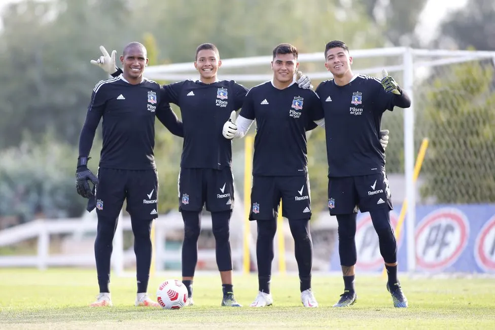 La historia de Villanueva, el esforzado arquero que Quinteros llevó a la  pretemporada - AS Chile