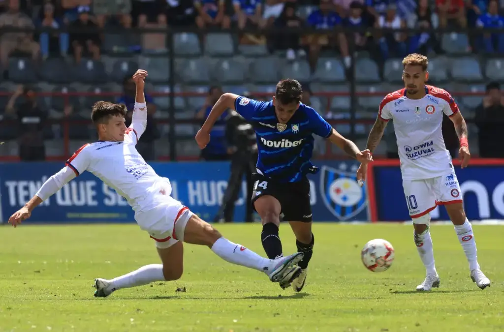 Unión La Calera derrotó como visitante a Huachipato.