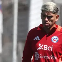 ¿Sonríe Almirón? Carlos Palacios es liberado de la concentración de La Roja por motivos personales