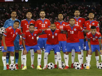 «Es la persona que nos llevará al Mundial»: Postulan a jugador de Colo-Colo como el héroe de La Roja