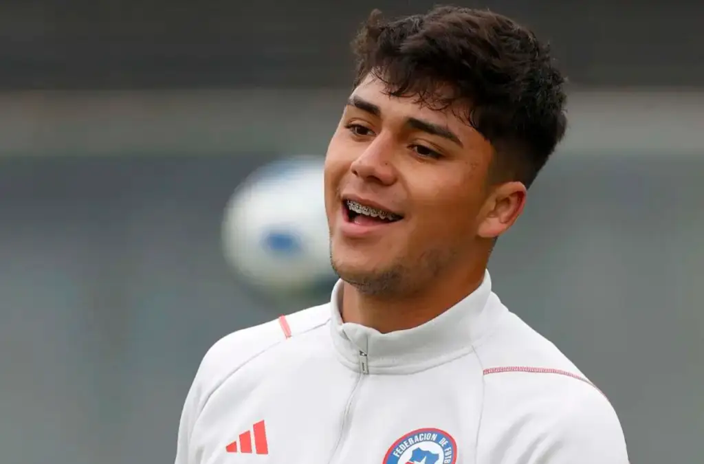 Según Pedro Carcuro, Damián Pizarro estará en ‘La Roja’ adulta en la siguiente doble fecha FIFA.