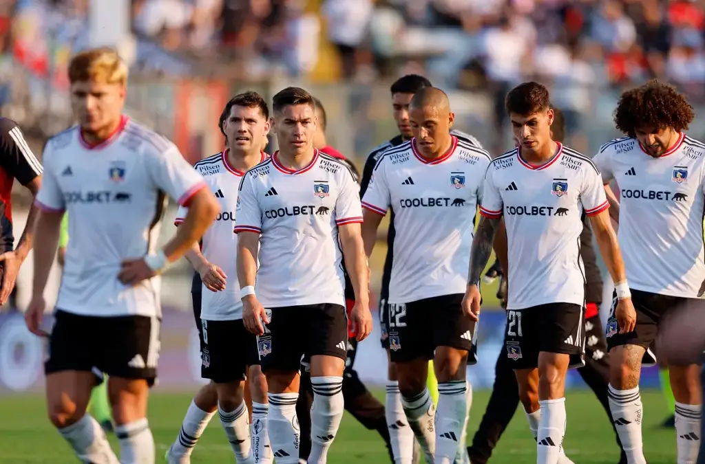 Cinco futbolistas de Colo-Colo se quedaron fuera del viaje a Iquique por un error administrativo.