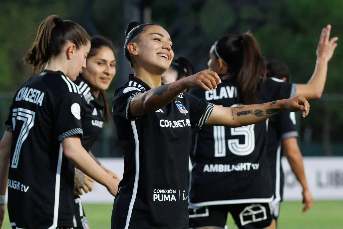 Michelle Acevedo abrió el marcador para las Albas ante Olimpia.
