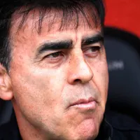 A punta de goles: Los dos futbolistas que le meten presión a Gustavo Quinteros para sumar minutos con Colo-Colo