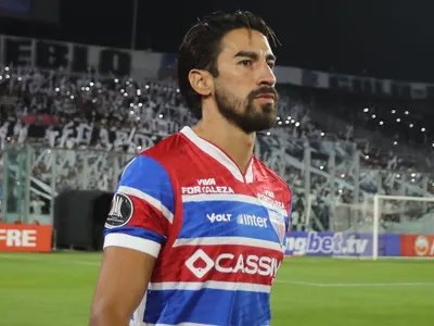 [VIDEO] «Te dimos de comer»: El hostil recibimiento de los hinchas de Colo-Colo a Juan Martín Lucero