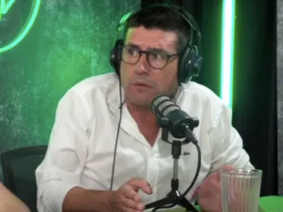 «Alguien tiene que hacerle entender»: Francisco Eguiluz arremete contra Jorge Almirón por el esquema de Colo-Colo