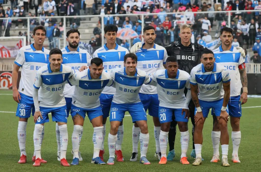 Colo-Colo visitará a Universidad Católica por la Liga de Primera.