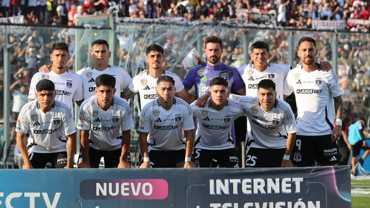Formación de Colo-Colo.