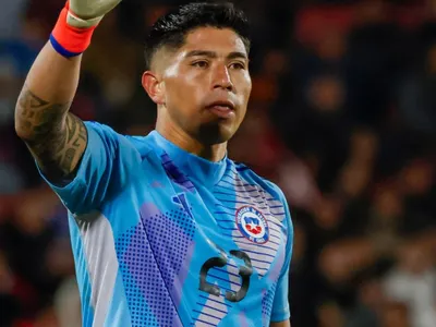 ¿Se queda en Chile? Presidente del León rompe el silencio por posible fichaje de Brayan Cortés