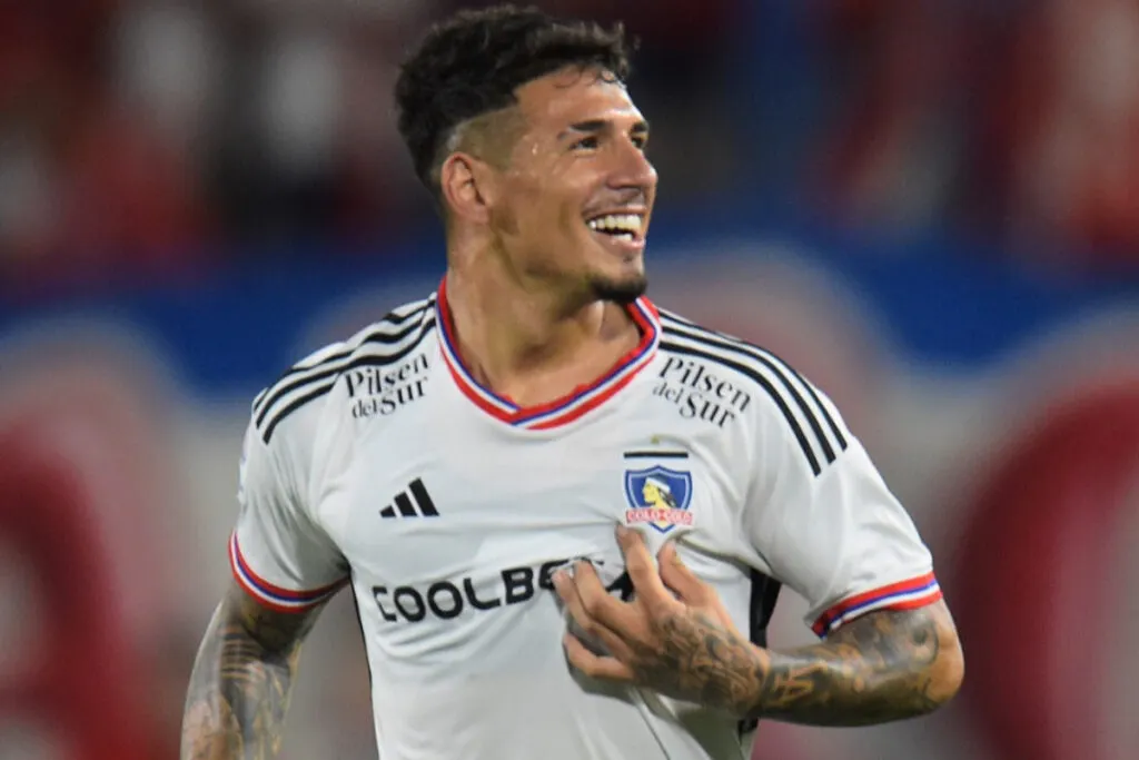 El jugador Alan Saldivia celebrando un gol frente a Nacional