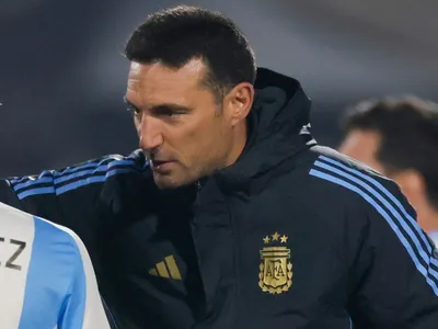 «Un gran semestre»: Lionel Scaloni destaca a jugador de Colo-Colo por su rendimiento ante Argentina