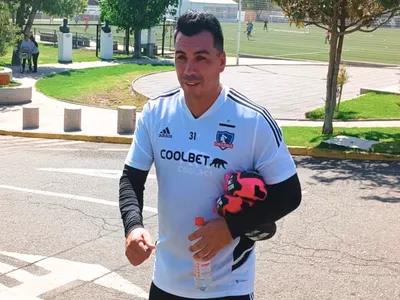 Esteban Paredes dio un importante anuncio que alegrará a los hinchas de Colo-Colo en su despedida