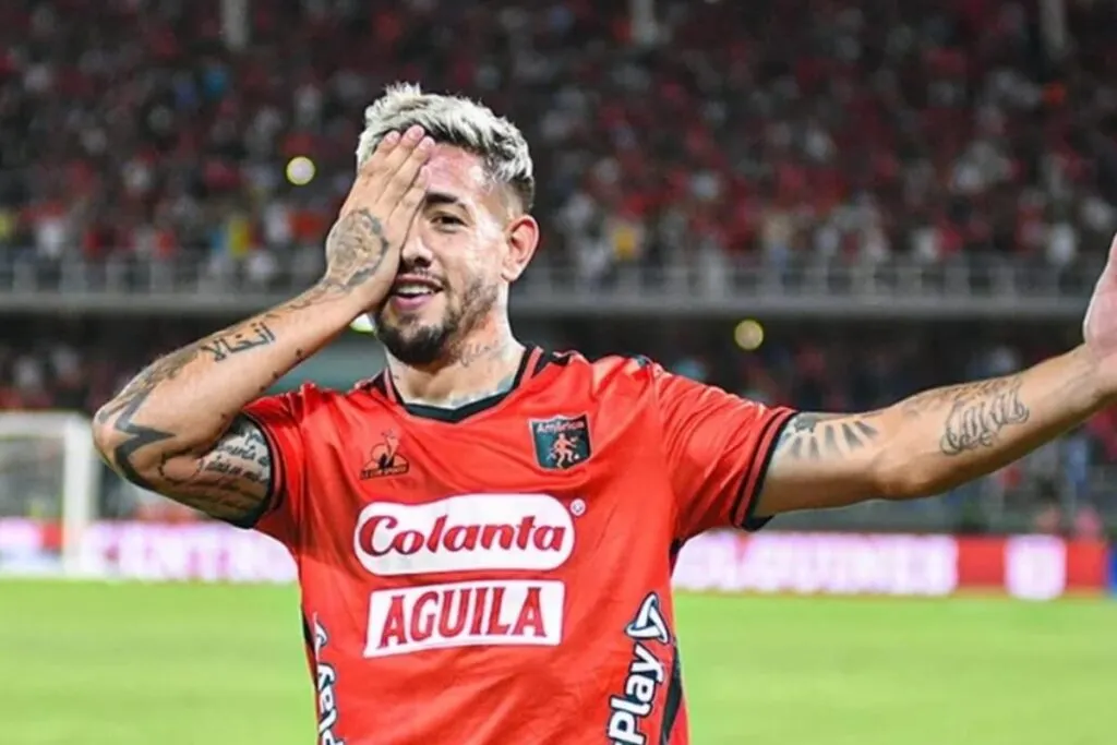 Rodrigo Holgado celebrando un gol con América de Cali