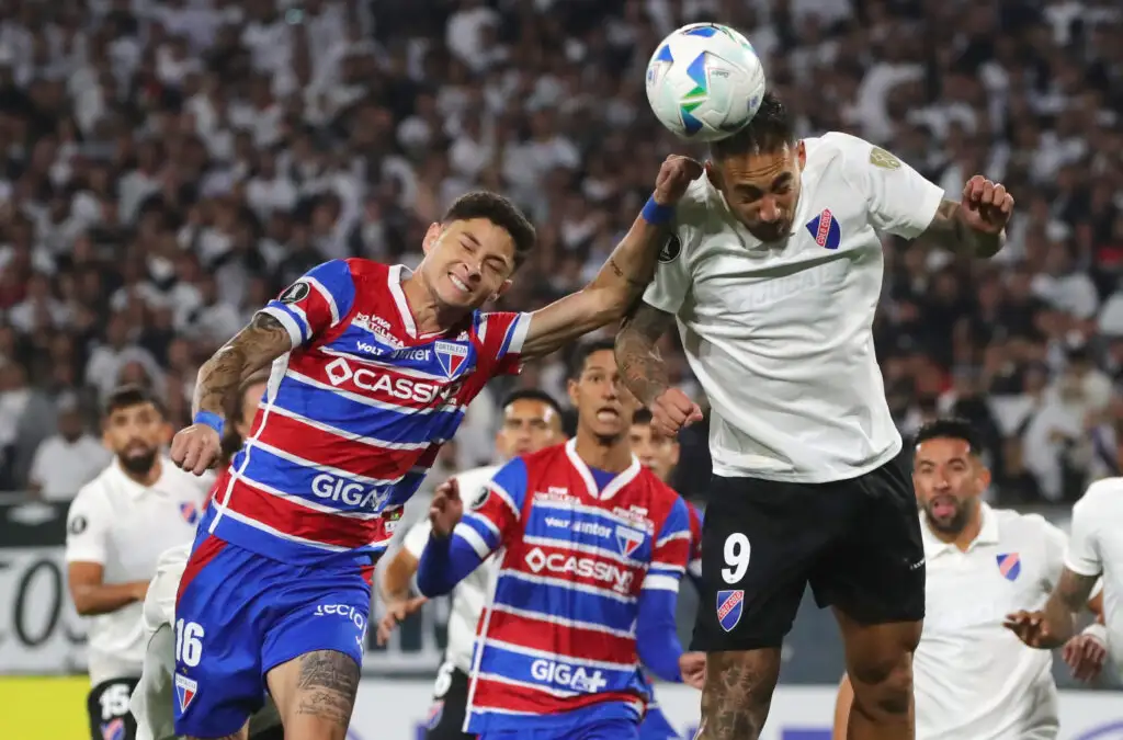 Colo-Colo enfrentará a Fortaleza, en un partido donde no habrá venta de entradas para los hinchas albos.