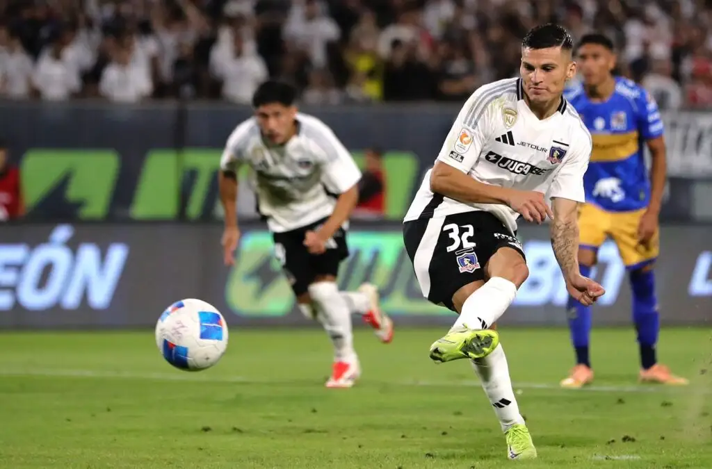 Colo-Colo venció a Everton en el Estadio Monumental.