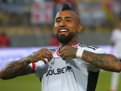 Con un poco de dudas: Arturo Vidal se la jugó y escoge al mejor futbolista de la historia
