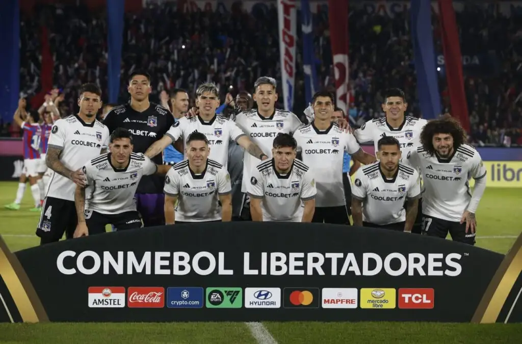 Esteban Paredes se ilusiona con la participación de Colo-Colo en Copa Libertadores.