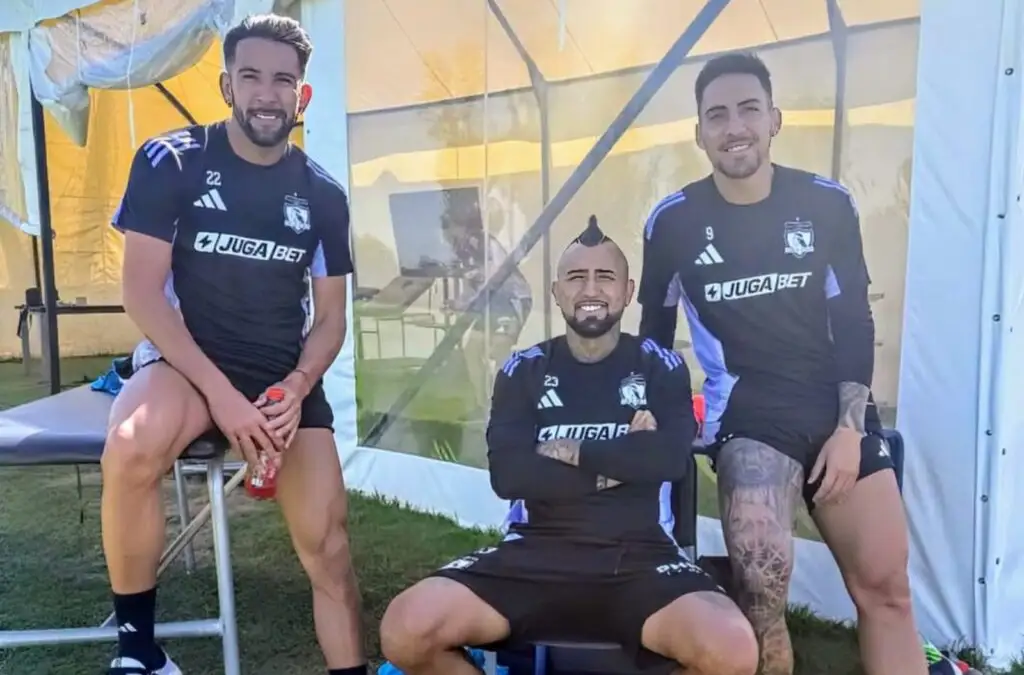 Mauricio Isla, Arturo Vidal y Javier Correa haces trabajos diferenciados.