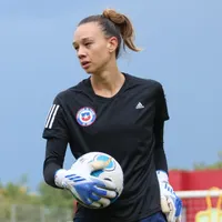 No fueron sólo las críticas: Revelan la potente razón que detonó la renuncia de Tiane Endler a La Roja