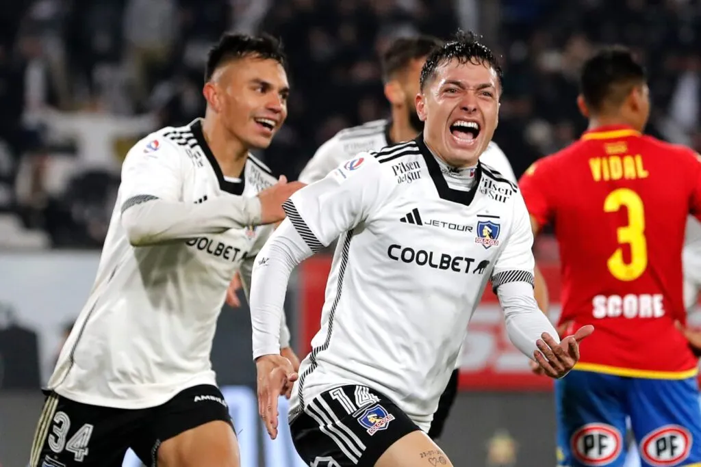 Cristián Zavala celebrando su gol contra Unión Española.