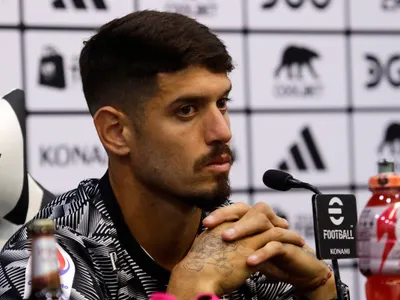 ¿Llegará ante Huachipato? Matías de los Santos salió antes del entrenamiento y preocupa a Colo Colo