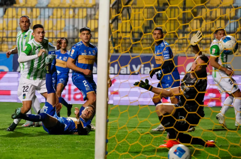O’Higgins derrotó a Everton de Viña del Mar como visitante.