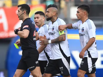 «No debería arbitrar»: Arturo Vidal arremete contra el árbitro tras su expulsión frente a Audax Italiano