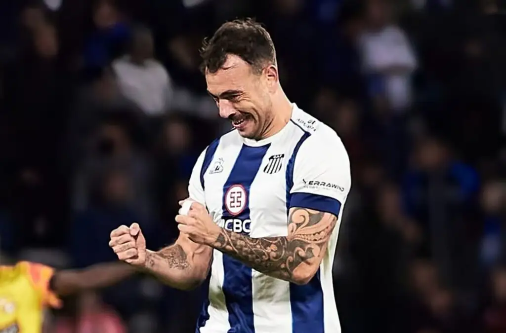 Matías Catalán con la camiseta de Talleres de Córdoba.