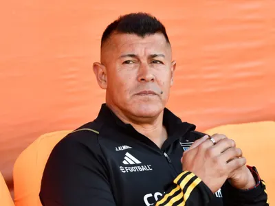 Los 4 juveniles que Jorge Almirón sumó a las prácticas de Colo-Colo antes de enfrentar a Magallanes