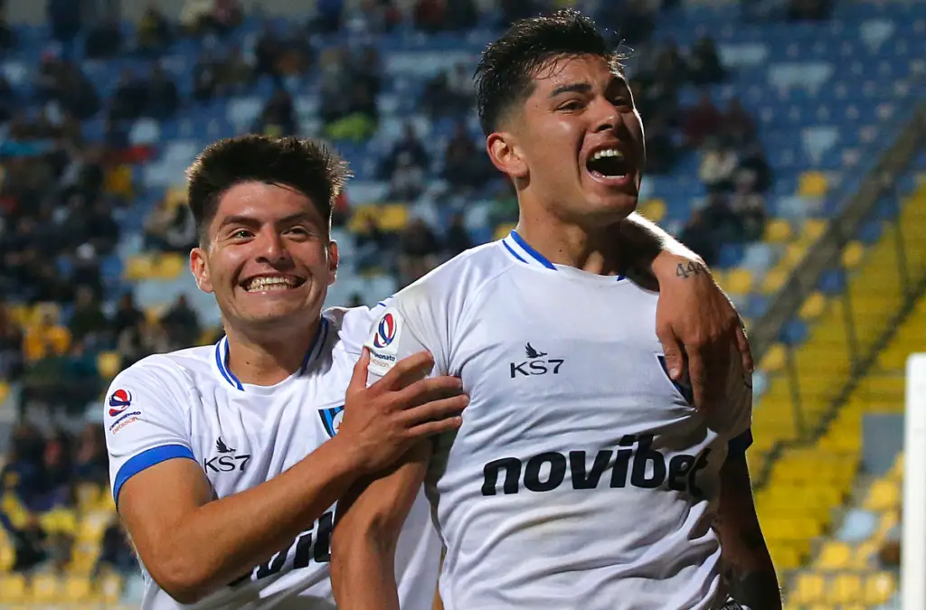 Arturo Vidal aconsejó a Colo-Colo fichar a Maximiliano Rodríguez.