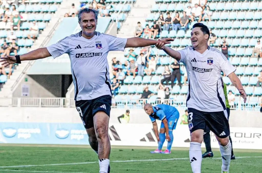 Fernando Vergara y Manuel Neira anotaron los goles de Colo-Colo en el segundo partido de la Gira Centenario.