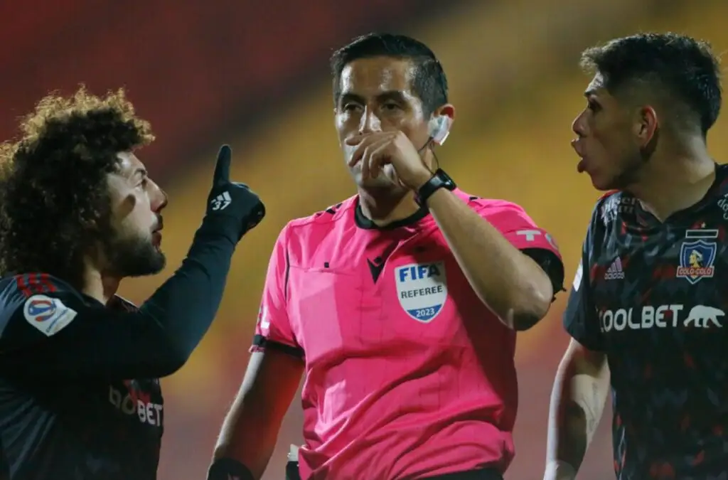 Francisco Gilabert no arbitrará este fin de semana tras su polémica actuación en el duelo entre Colo-Colo y la UC.