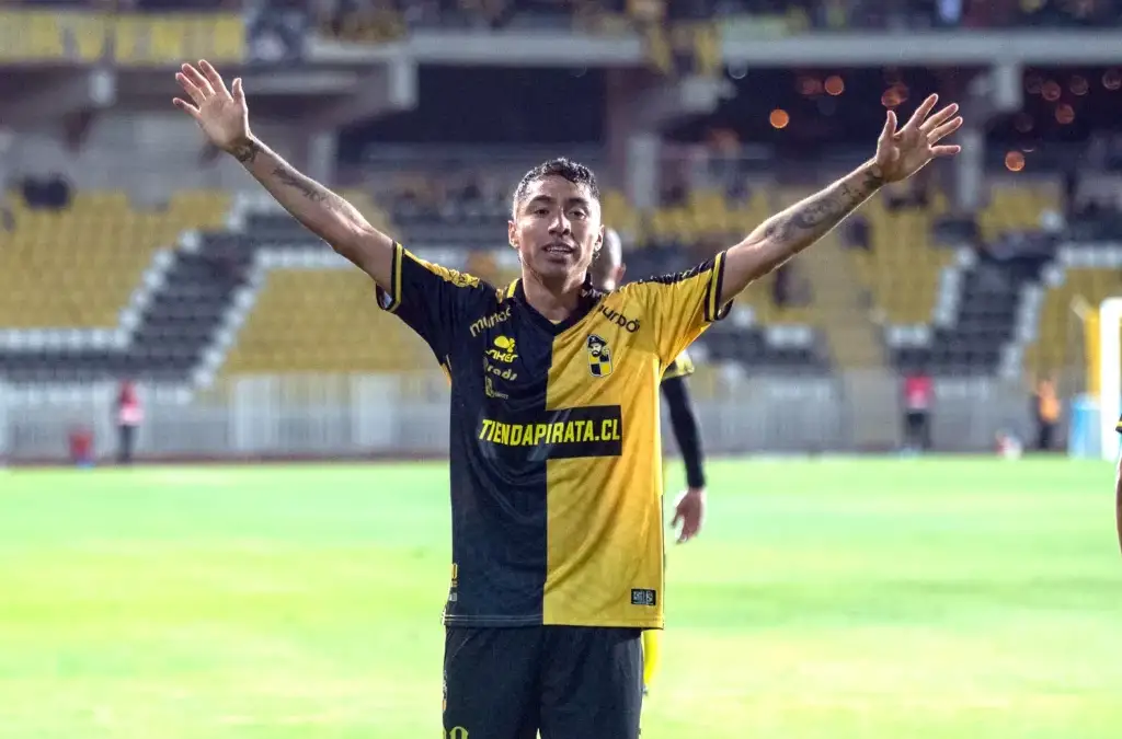 Luciano Cabral entró en el radar de Colo-Colo en 2024.
