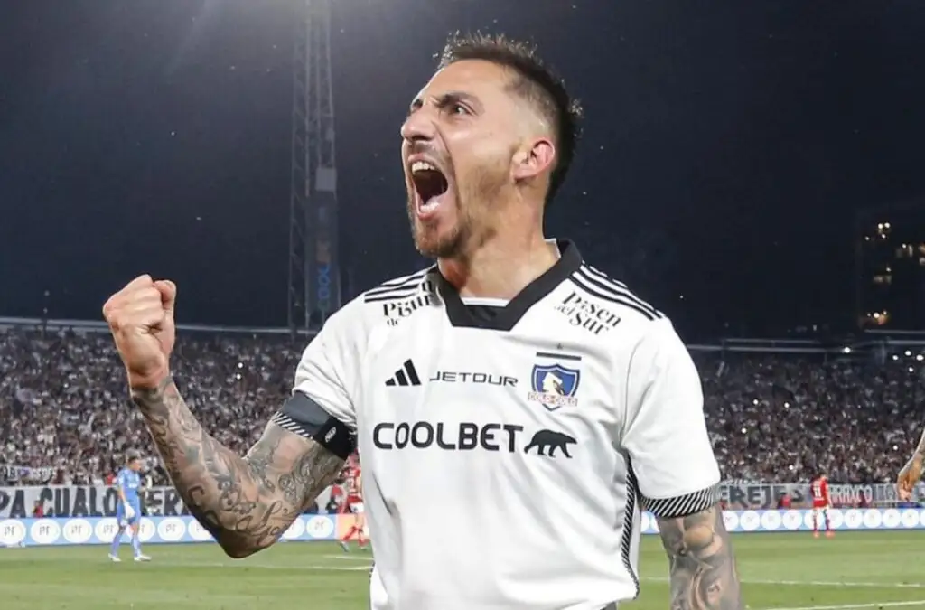 Javier Correa está maravillado con el hincha de Colo-Colo.