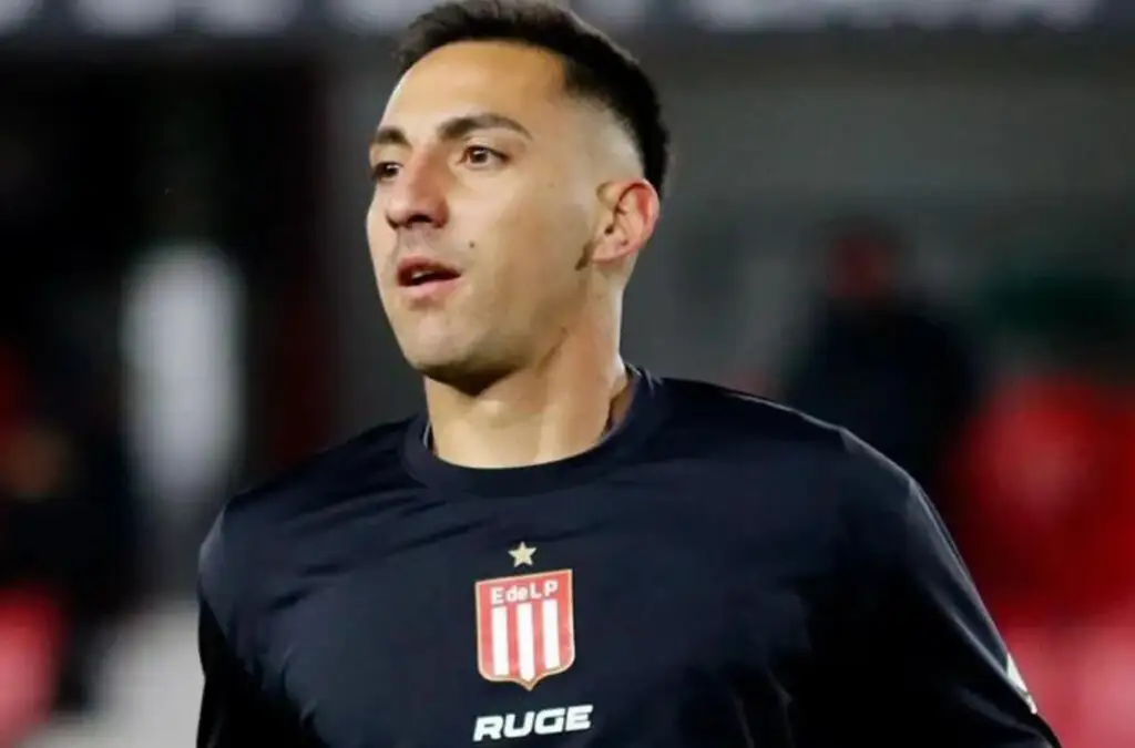 Desde Argentina informaron que Estudiantes contactó a Javier Correa.