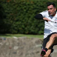 No todos sonríen: Histórico de Colo-Colo se molestó por presencia de Esteban Paredes en el Monumental