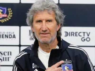 «Prontamente va a estar»: Daniel Morón anticipa posible reconocimiento a leyenda de Colo-Colo