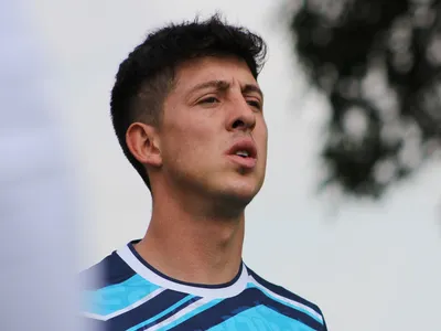 En Puebla llenan de elogios a Pablo Parra, hablan del interés de Colo-Colo y advierten sobre su estado físico