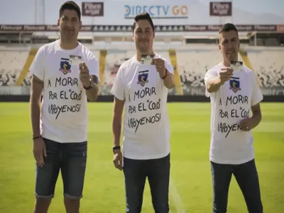 «A morir por el Colo»: Tres históricos albos presentaron la nueva credencial de socios de Colo-Colo