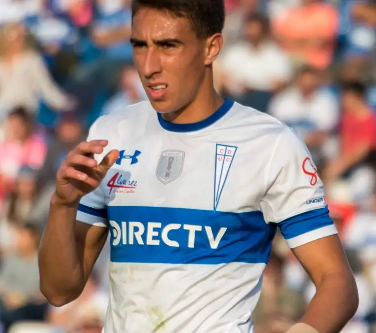Diego Valencia, delantero de U. Católica.