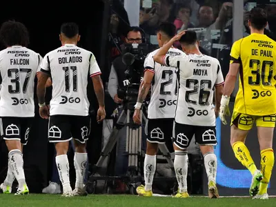 «Hoy o mañana puede salir»: Afirman que cuestionado jugador de Colo-Colo dejaría el club