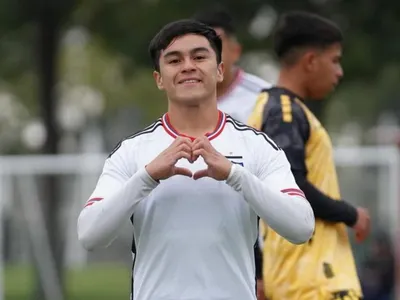 5 goles en 3 partidos: El gran momento de futbolista de Colo-Colo Proyección que busca minutos en el primer equipo