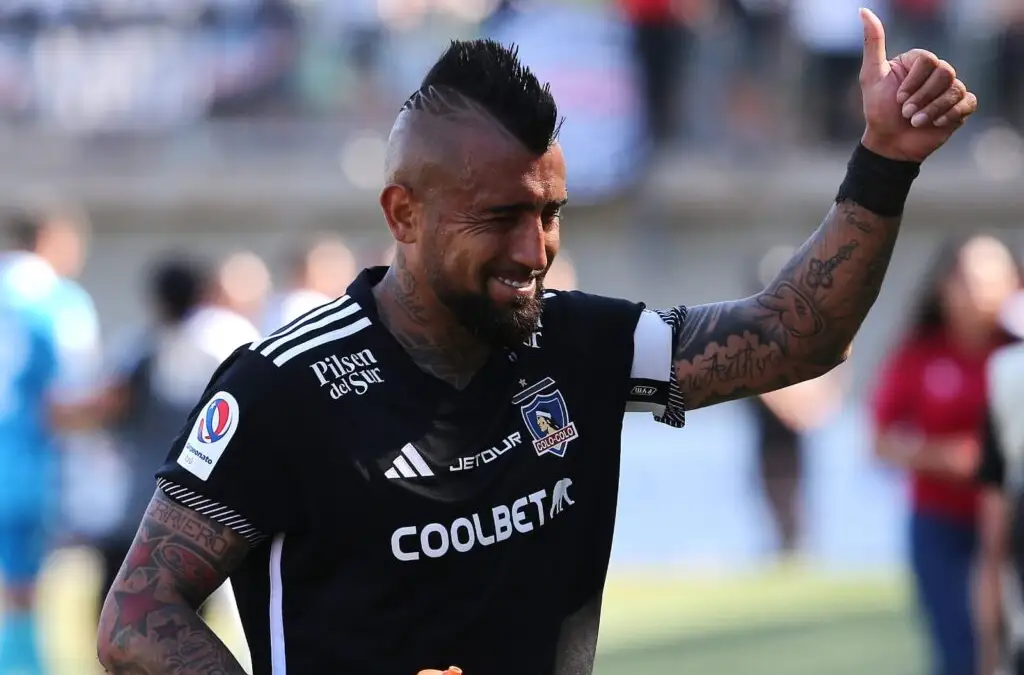 Arturo Vidal aumentará sus ingresos en el nuevo contrato que firmó con Colo-Colo.